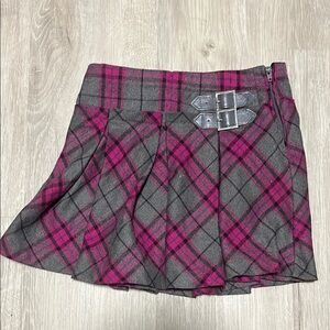 Young Dimensions Plaid Pink and Gray Girl’s Skirt size 6-7